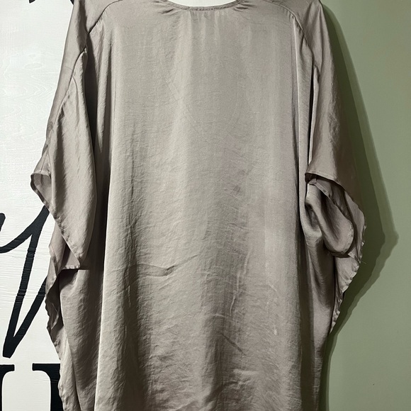 Show Me Your MuMu Taupe V-Neck Tunic - Picture 9 of 10